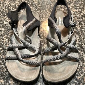 Merrell gray and black sandals